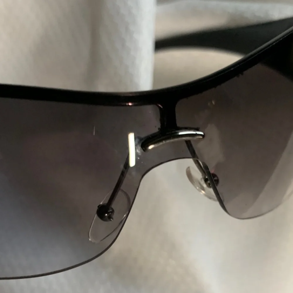 Gucci HorseBit Shiny Black/Gray & Silver Sunglasses - Picture 12 of 16